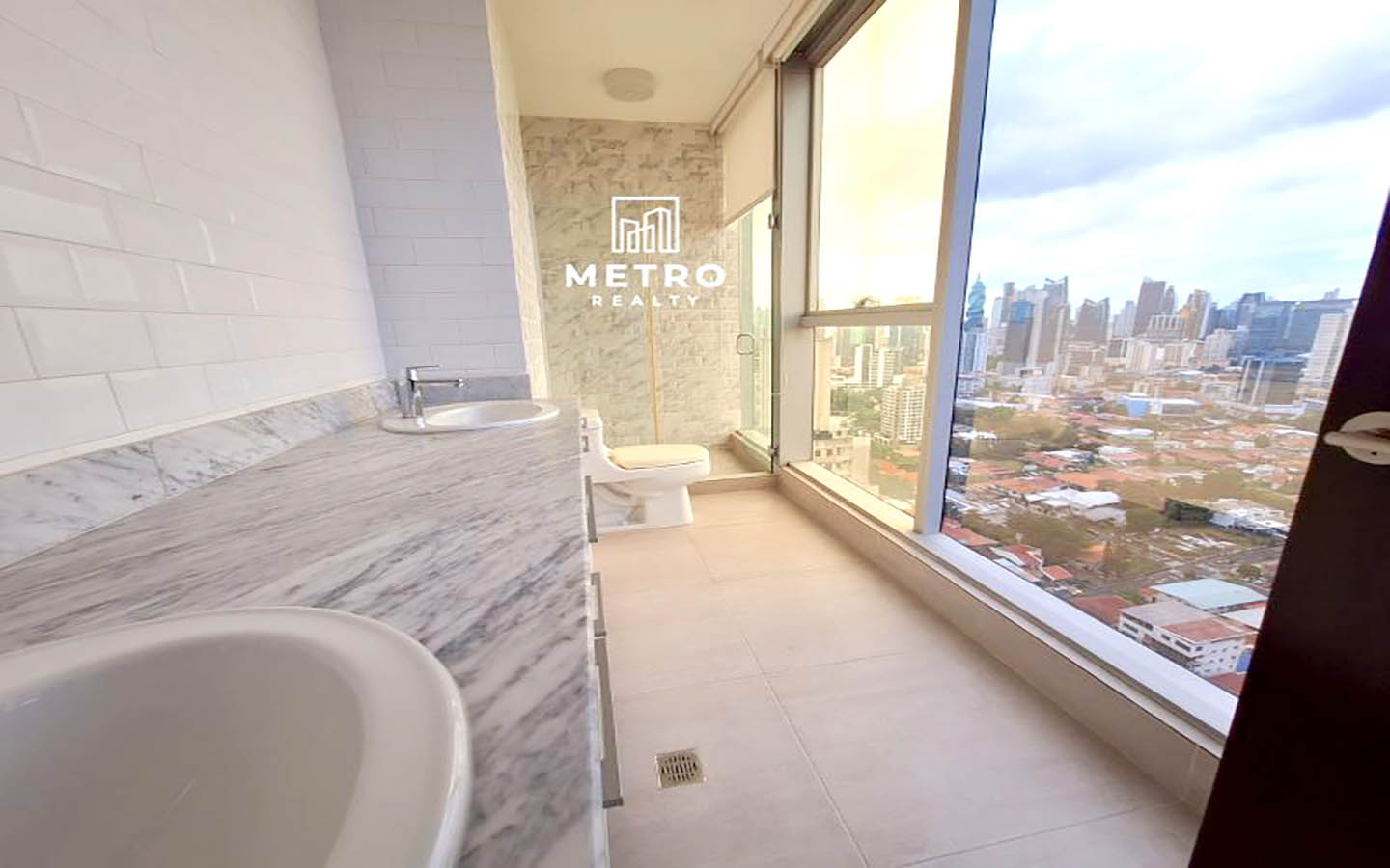 PH Jade Tower en San Francisco luxury bathroom