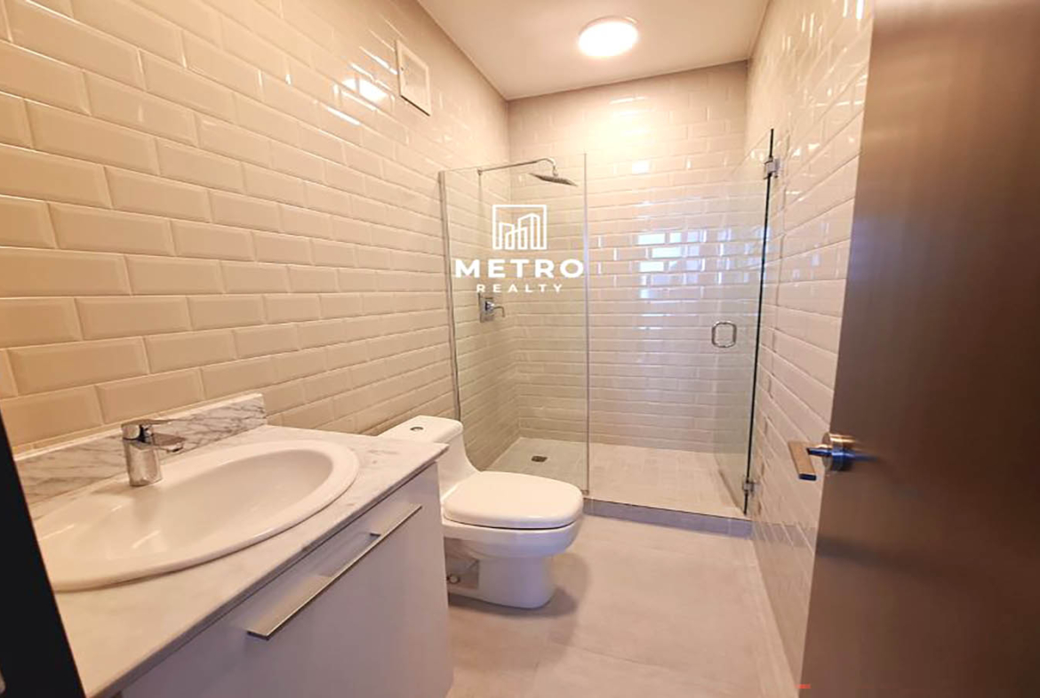 PH Jade Tower en San Francisco modern bathroom