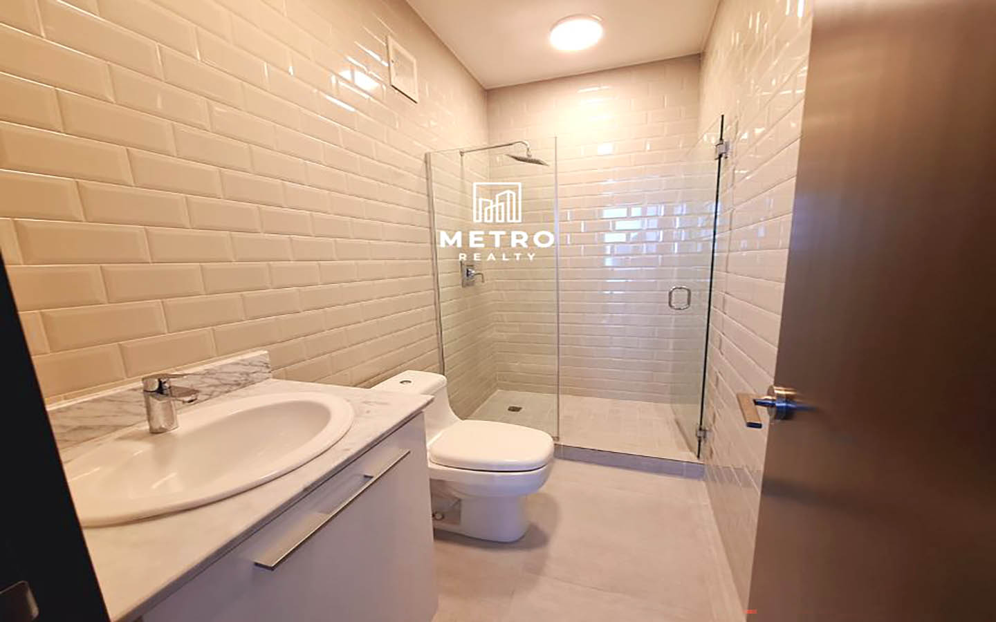 PH Jade Tower en San Francisco modern bathroom