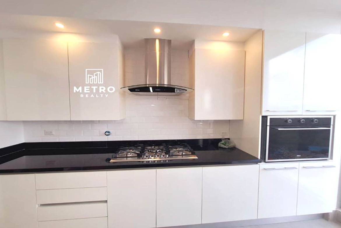 Jade Tower Panama San Francisco penthouse luxury kitchen