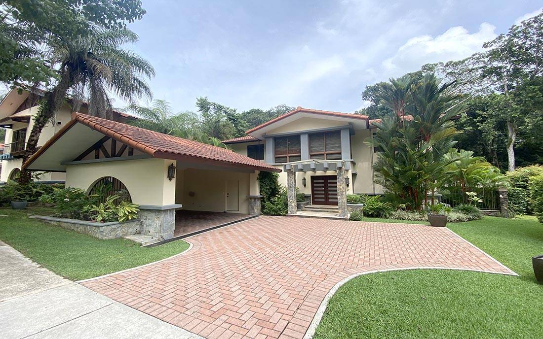 Buy a house in Panama Camino de Cruces 50