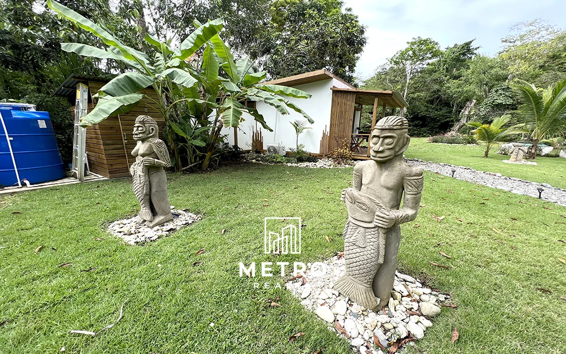 Bocas del Toro House for Sale monuments