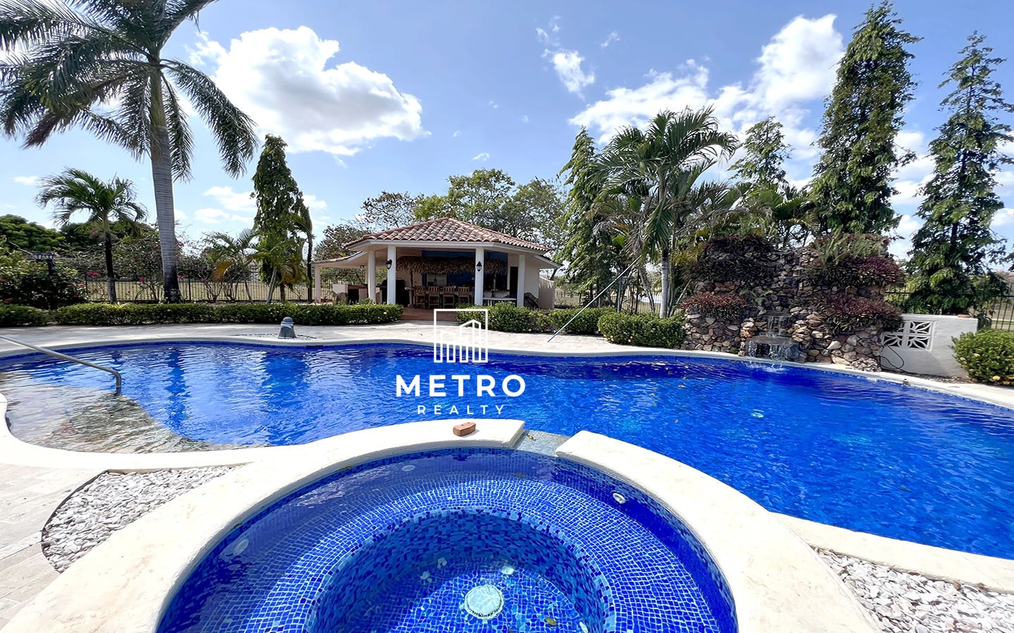Coronado Panama swimming pool