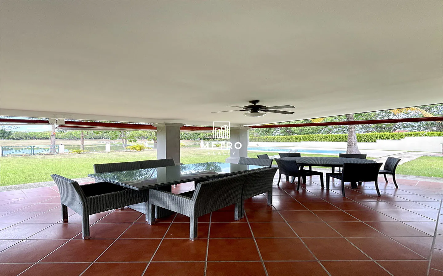 Alquiler de casa en Buenaventura Panama terraza 2