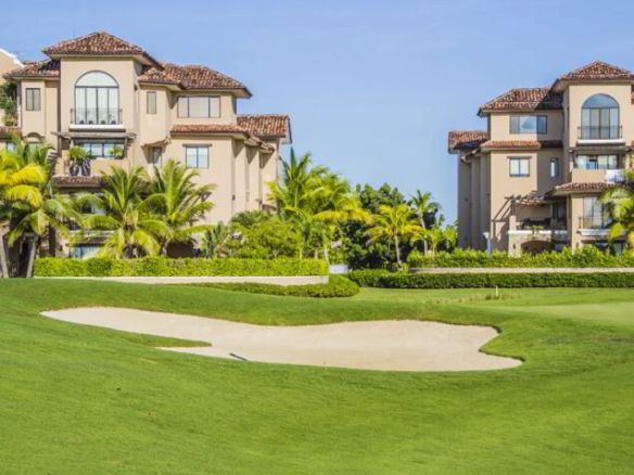 Buenaventura Panama Paseo las Casas for Rent Golf View building