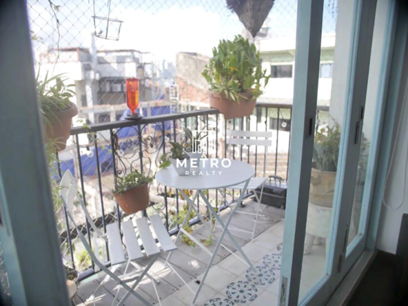 Casco Antiguo Apartment for Sale Jeronimo balcony