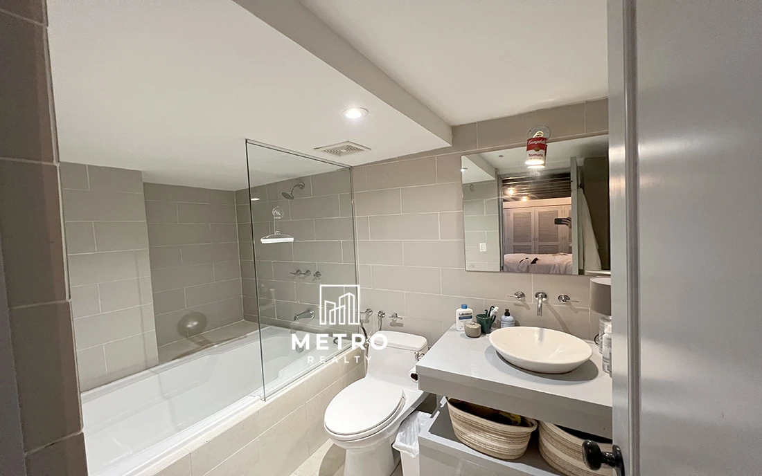 Casco Viejo Panama Apartment for Sale bathroom