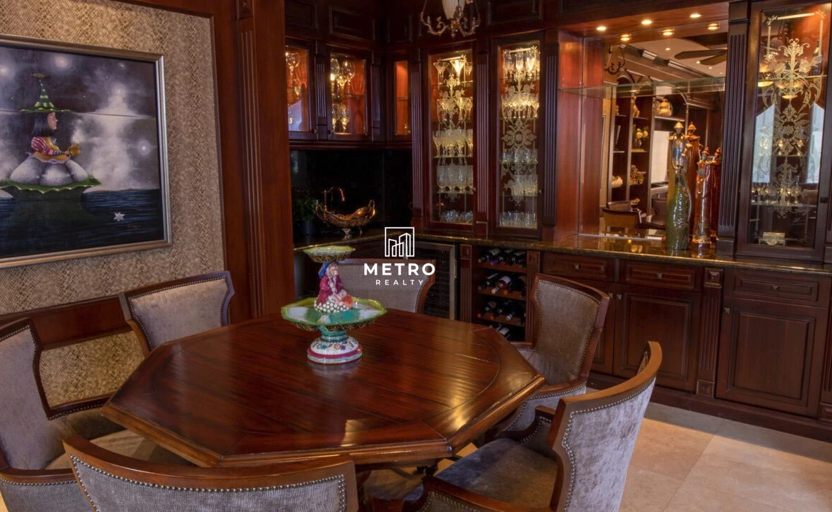 Costa del Este Mansion for Sale living furniture