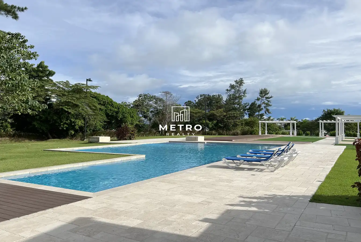 Bijao Panama Sherman Apartments swimming pool