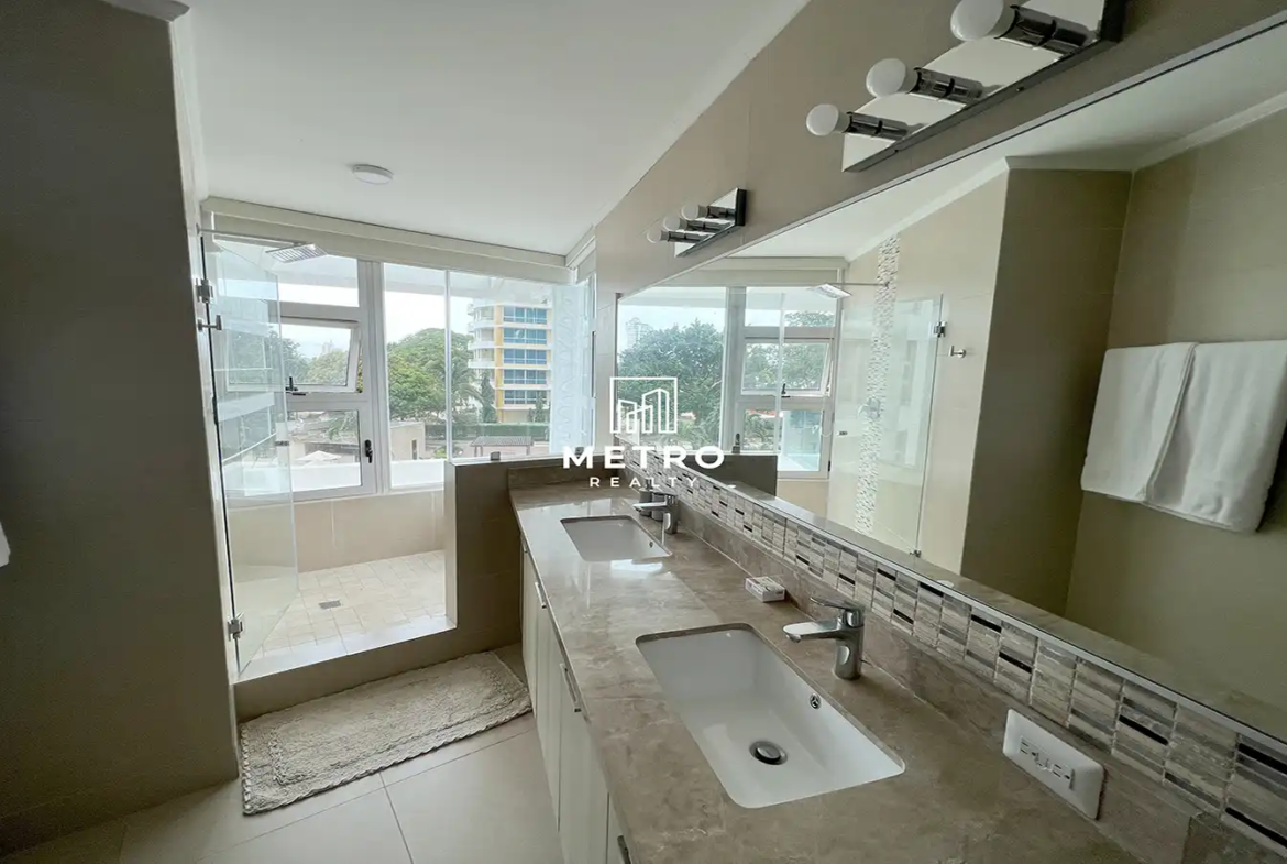 Nueva Gorgona Panama Apartment Master Bathroom