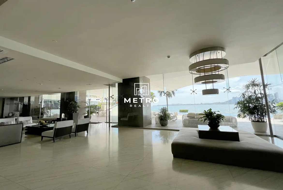 Punta Paitilla Apartment for Sale in Ph The Point Panama lobby