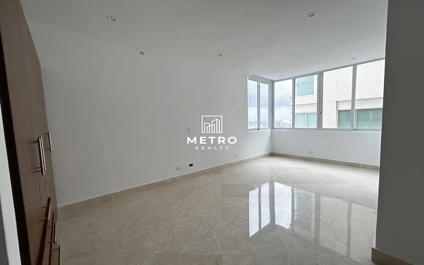 Punta Paitilla Apartment for Sale in Ph The Point Panama fourth bedroom