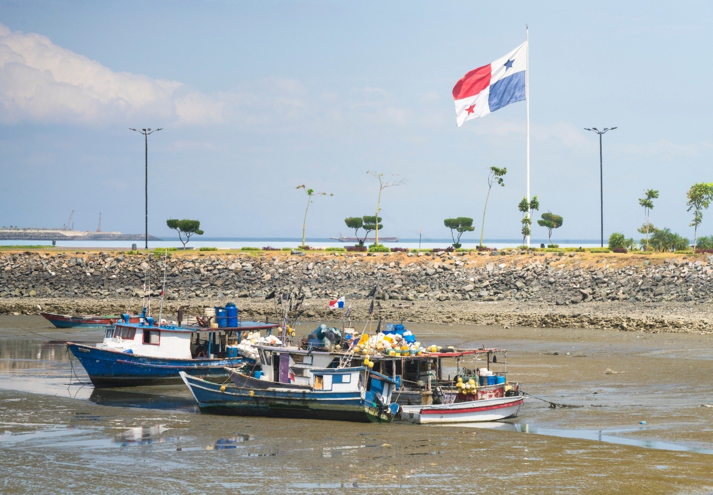 Retire in Panama Fisherman Boats