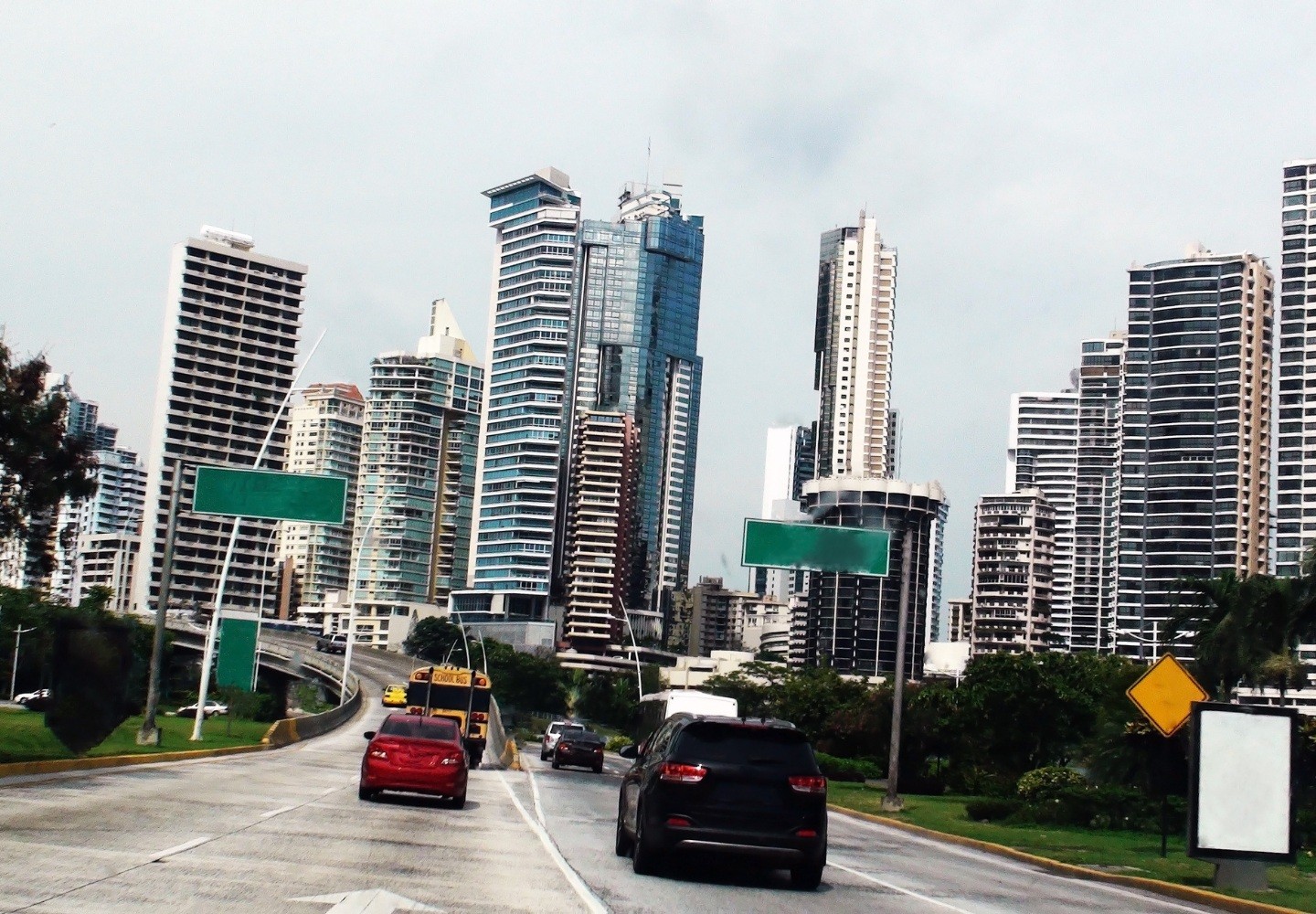 Retire in Panama Road Traffic and Highrise Buildings