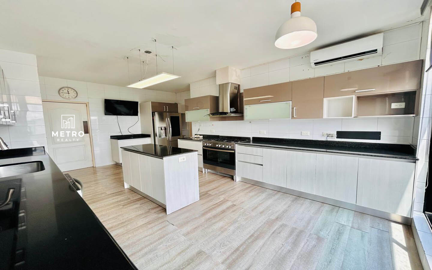 miramar tower Beautiful Kitchen miramar tower Beautiful Kitchen