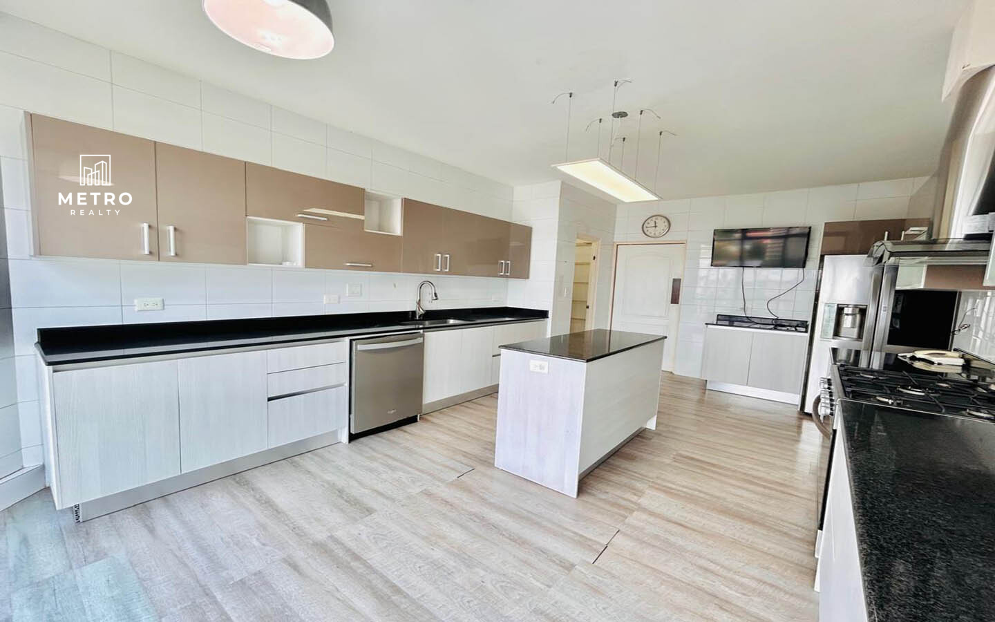 miramar tower Modern Kitchen miramar tower Modern Kitchen