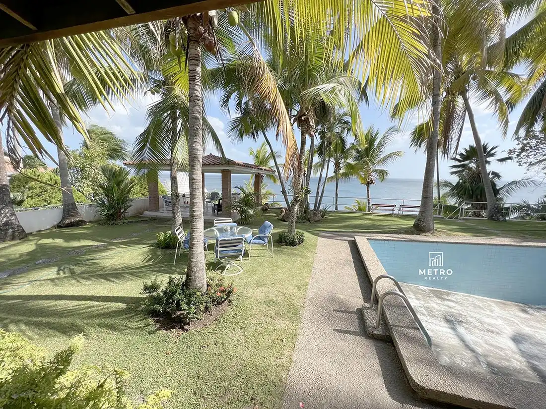 casa de playa en coronado panama front yard