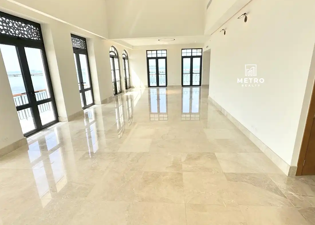 Property for sale in casco viejo panama living room