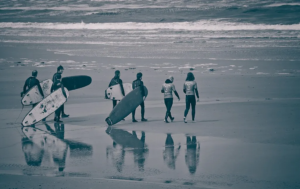 clases de surf panama thumbnail