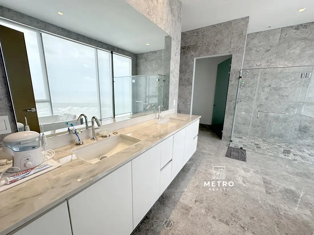 panama condos for sale bathroom bottom view