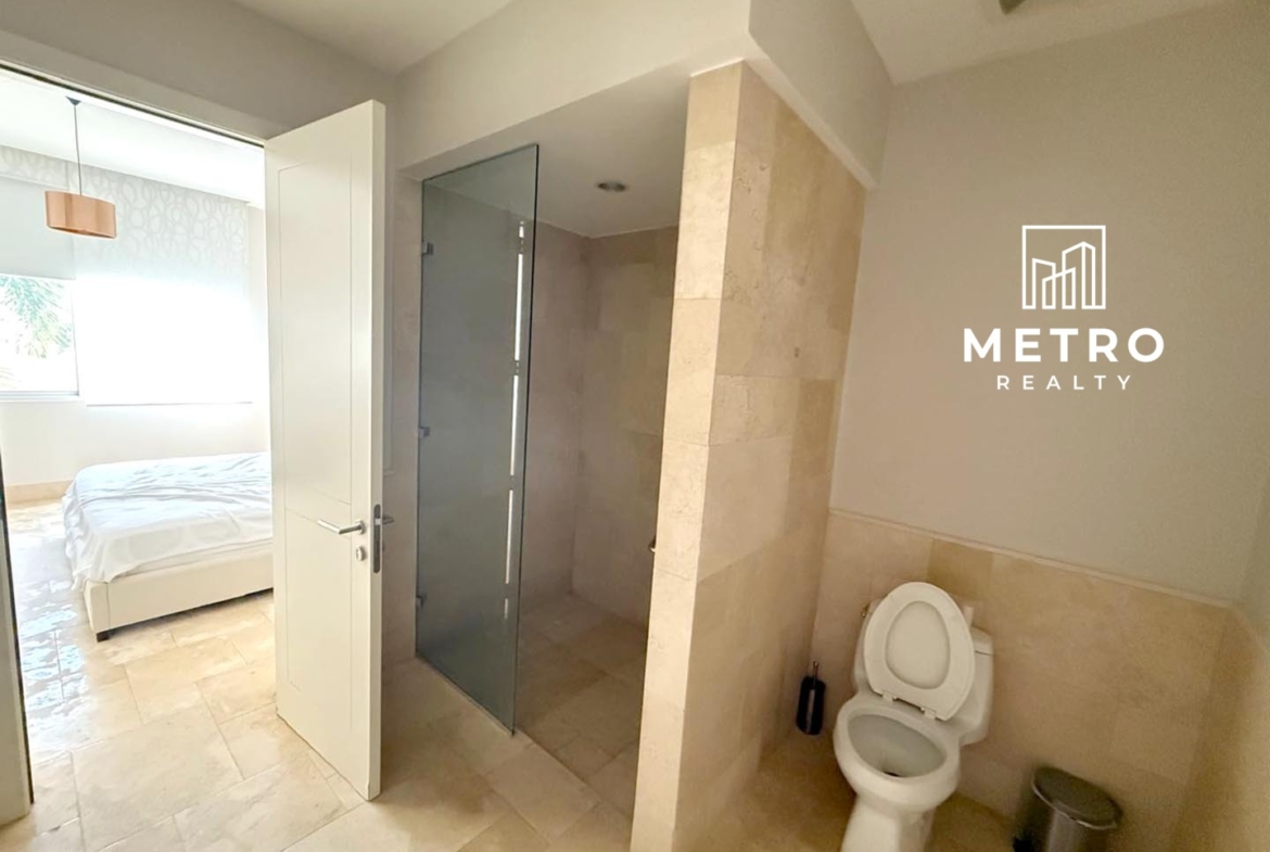 Houses for sale in Buenaventura Panama master shower