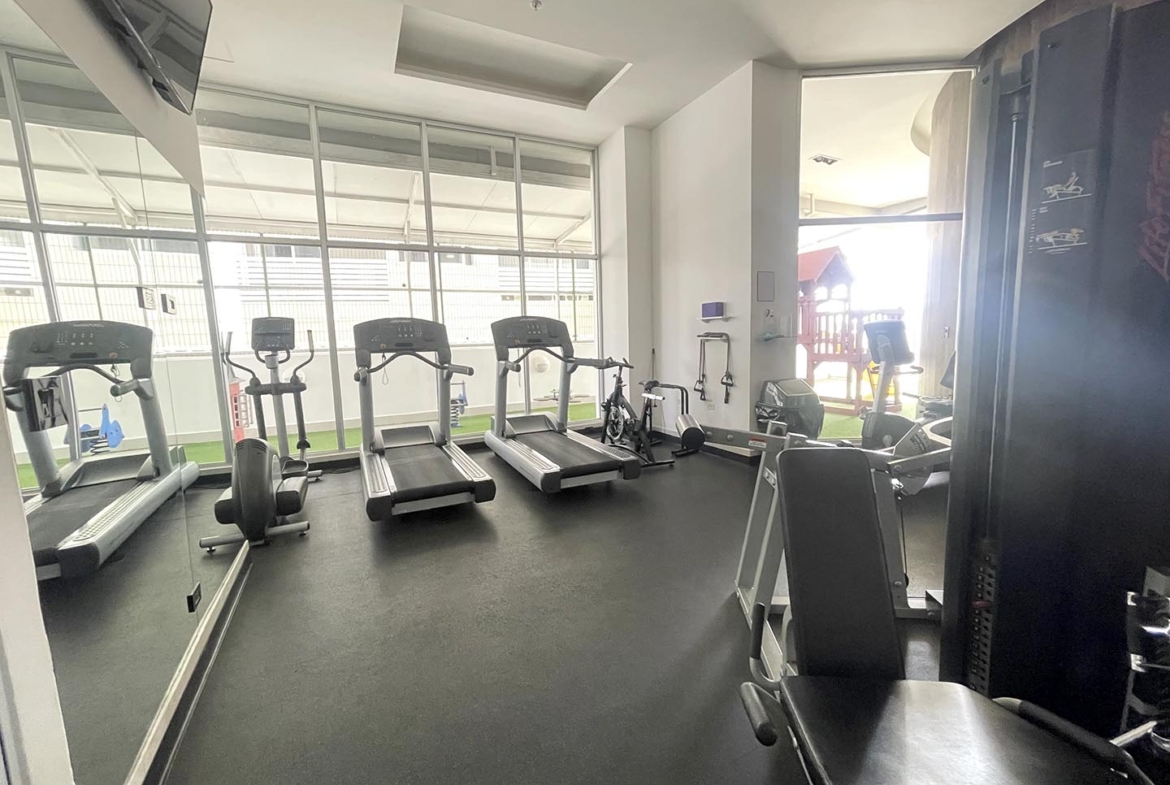 el cangrejo panama real estate luxor gym