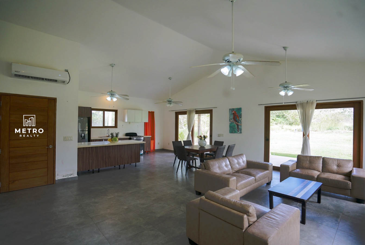 Pedasi Panama Single house for sale Living Room with kitchen view