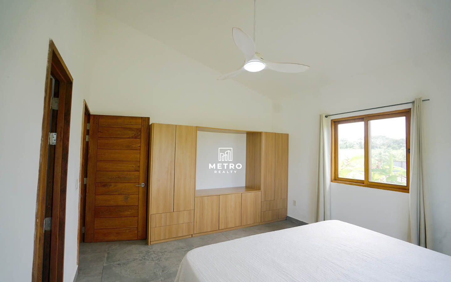 Pedasi Panama Single house for sale Master beedrom