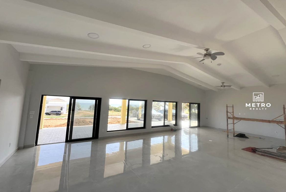 Andromeda Pedasi house for sale living room