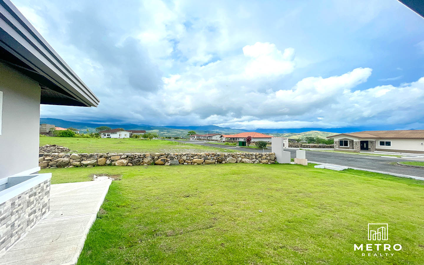 Boquete Canyon village backyard
