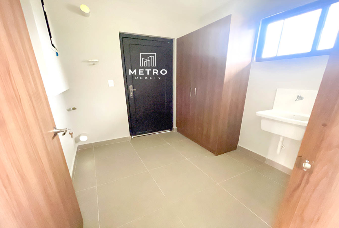 Boquete Canyon village bathroom