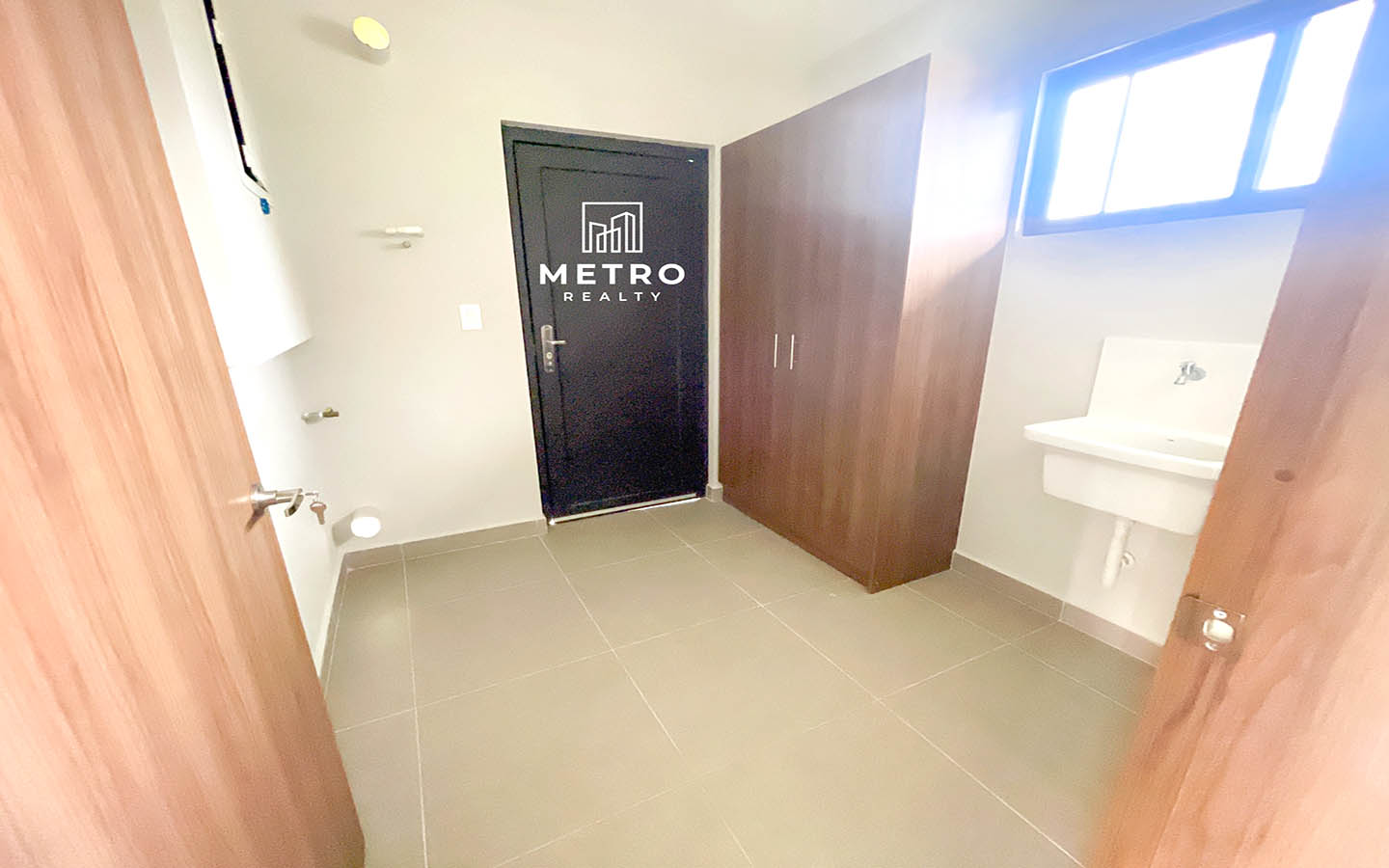 Boquete Canyon village bathroom