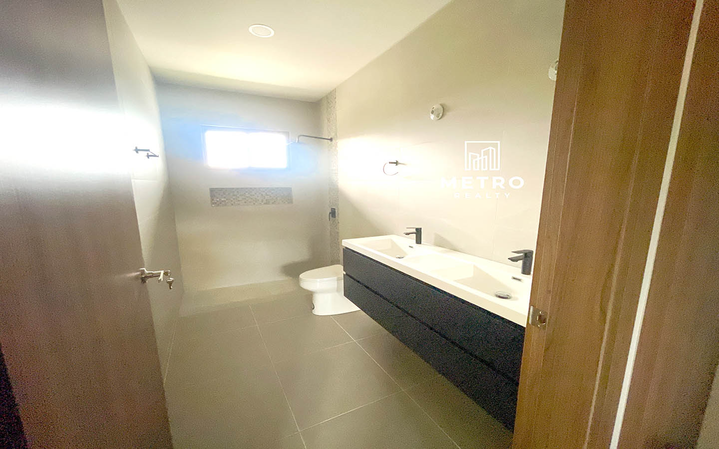 Boquete Canyon village beautiful bathroom