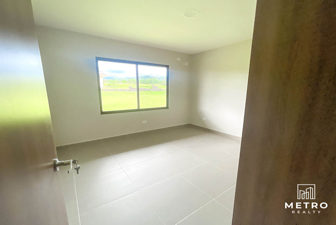Boquete Canyon village bedroom