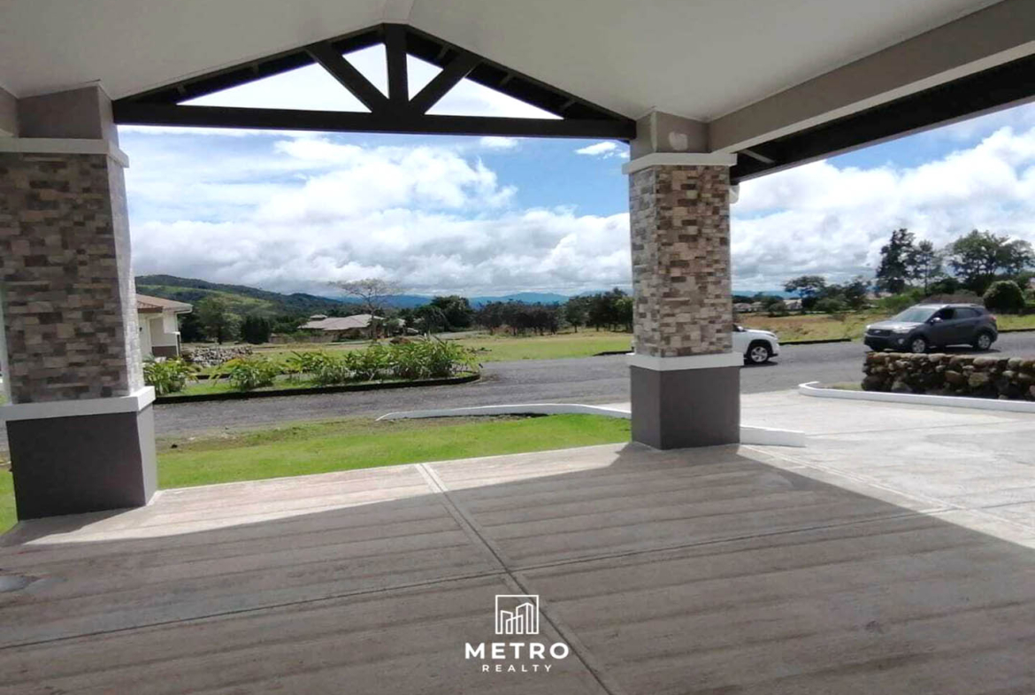 Boquete Canyon village entrance