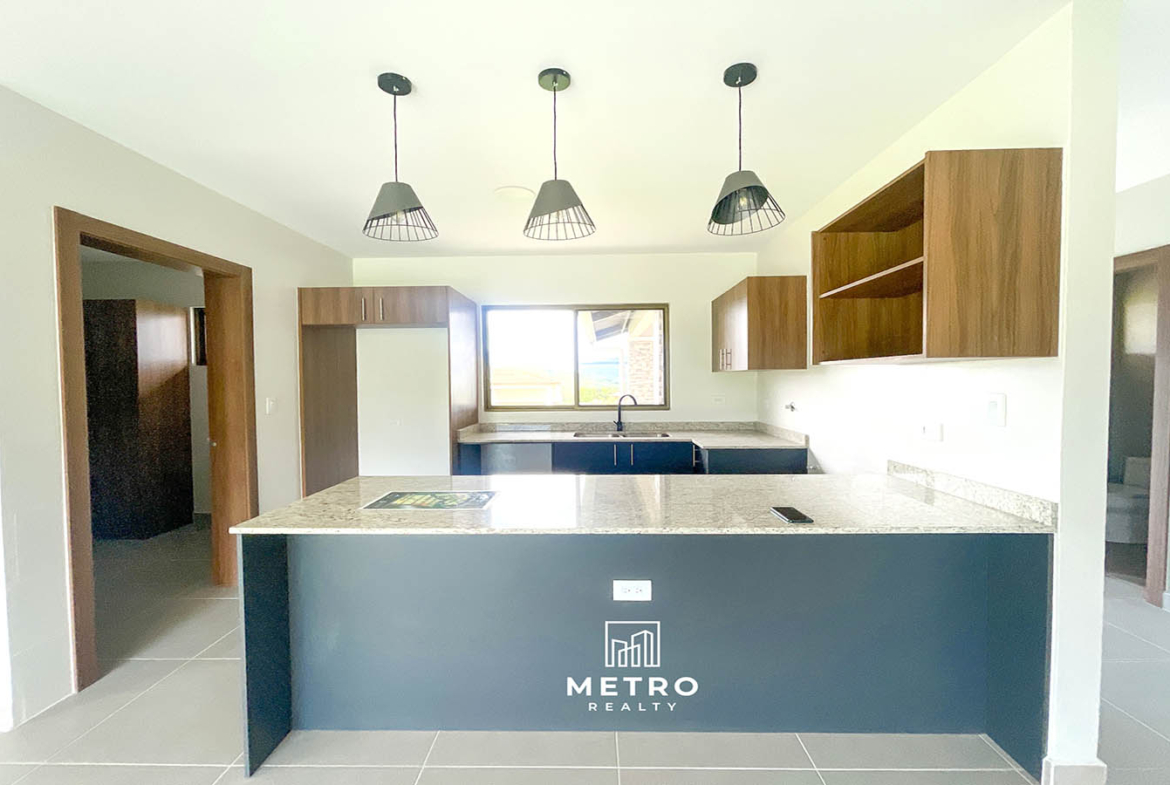 Boquete Canyon village large kitchen