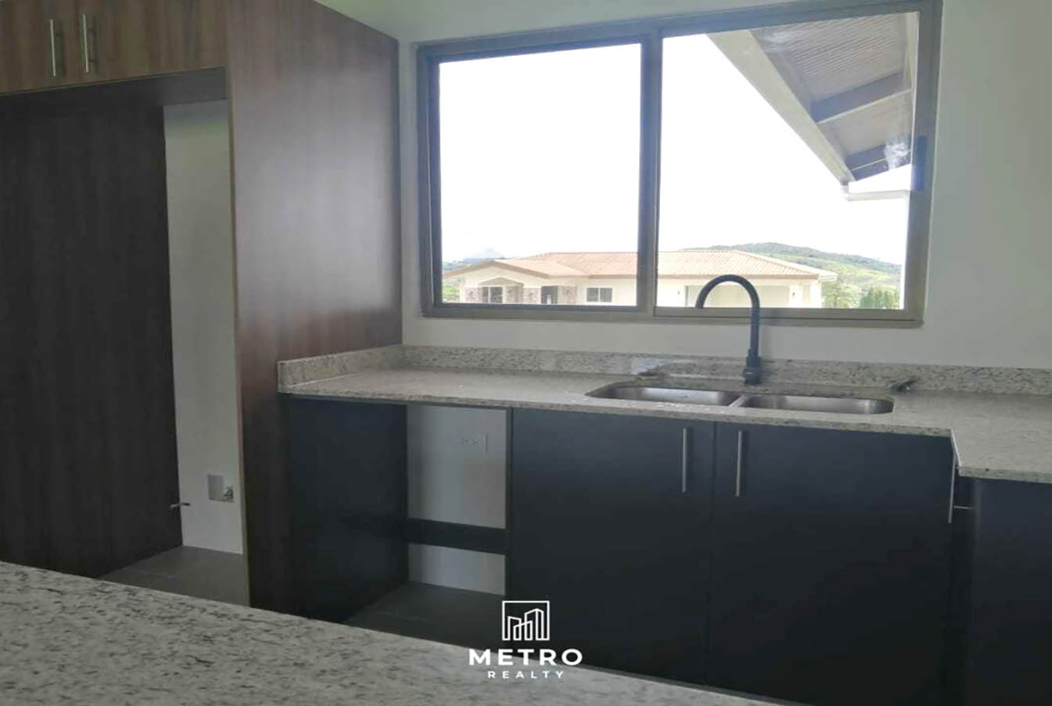 Boquete Canyon village modern kitchen