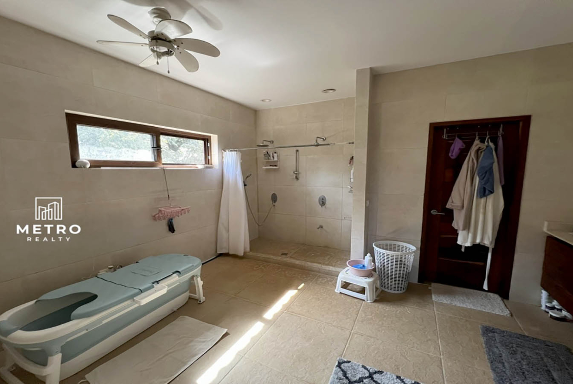 For Sale Pedasi Panama Bathroom