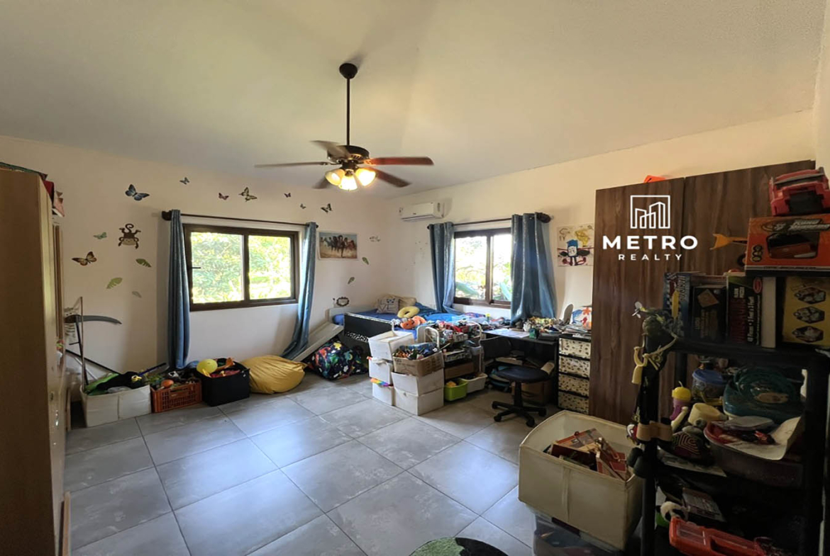 For Sale Pedasi Panama Kids bedroom