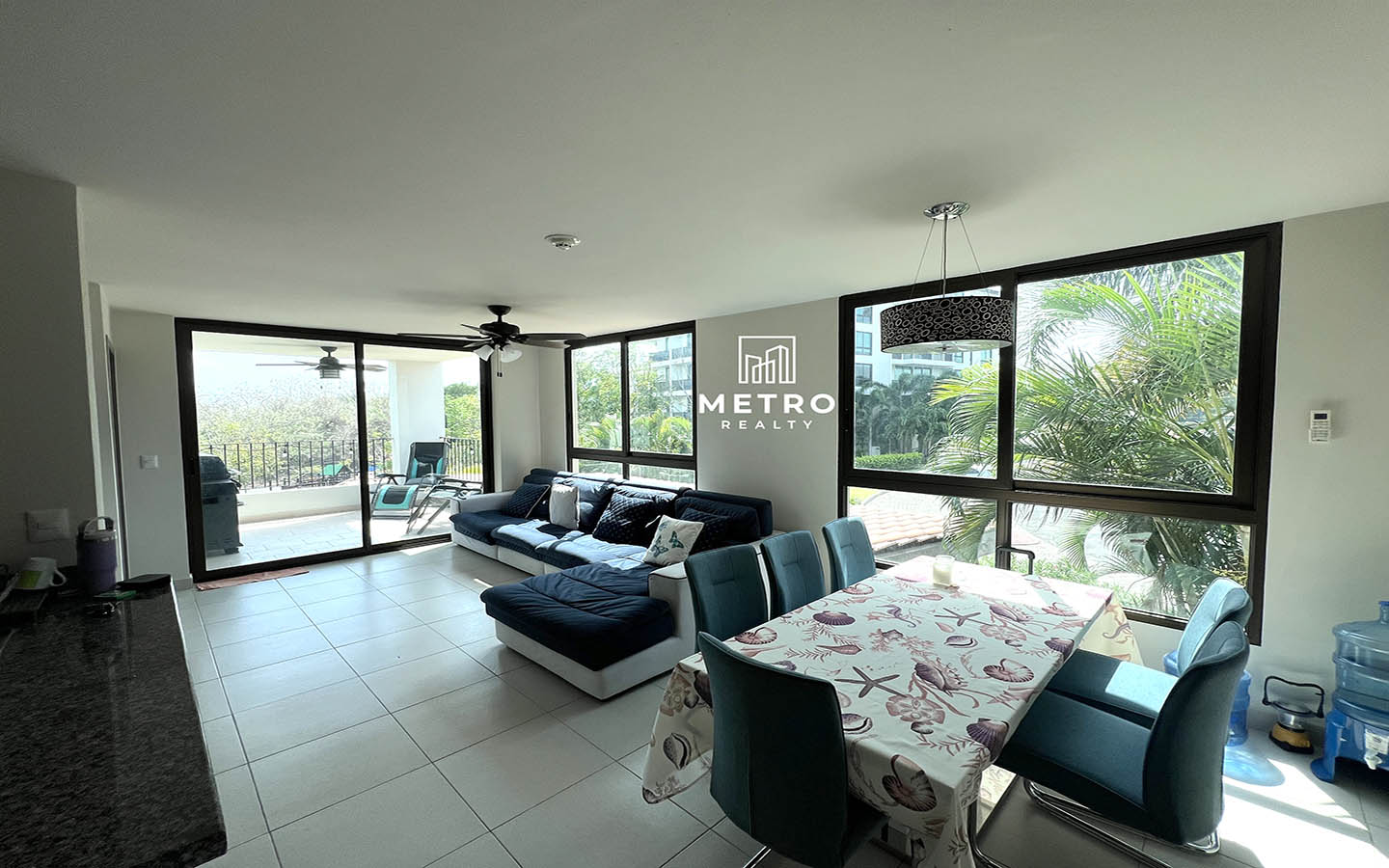 The Most Exclusive Apartment for Sale in Ph La Ensenada Living room
