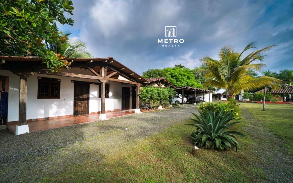 pedasi los santos panama beautiful house with garden