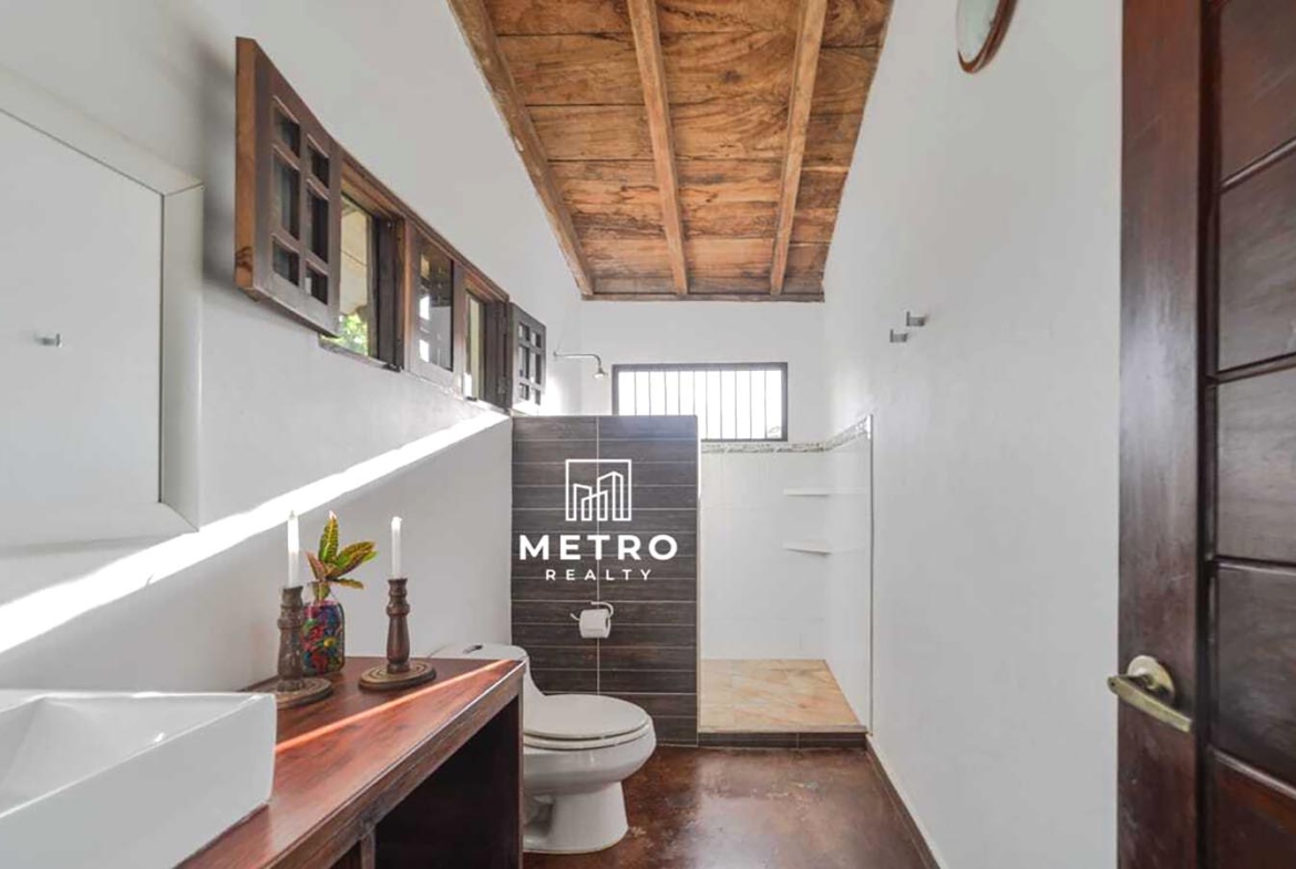 pedasi los santos panama great bathroom