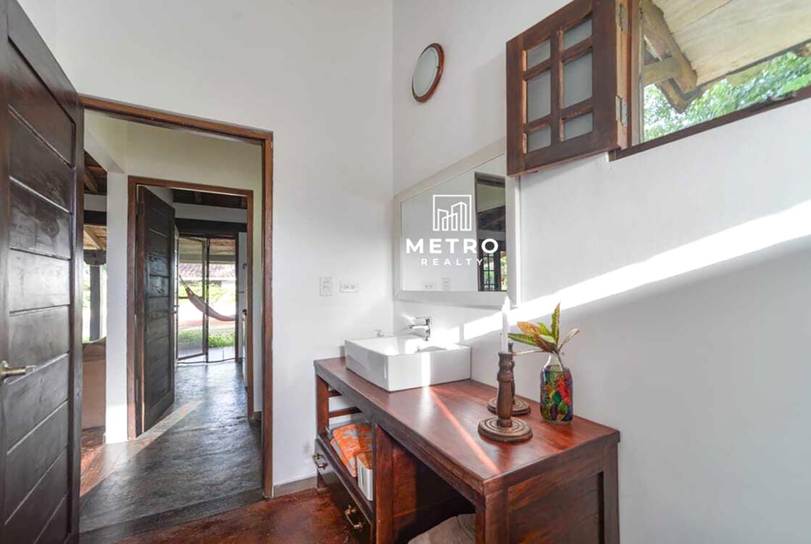 pedasi los santos panama house with bathroom
