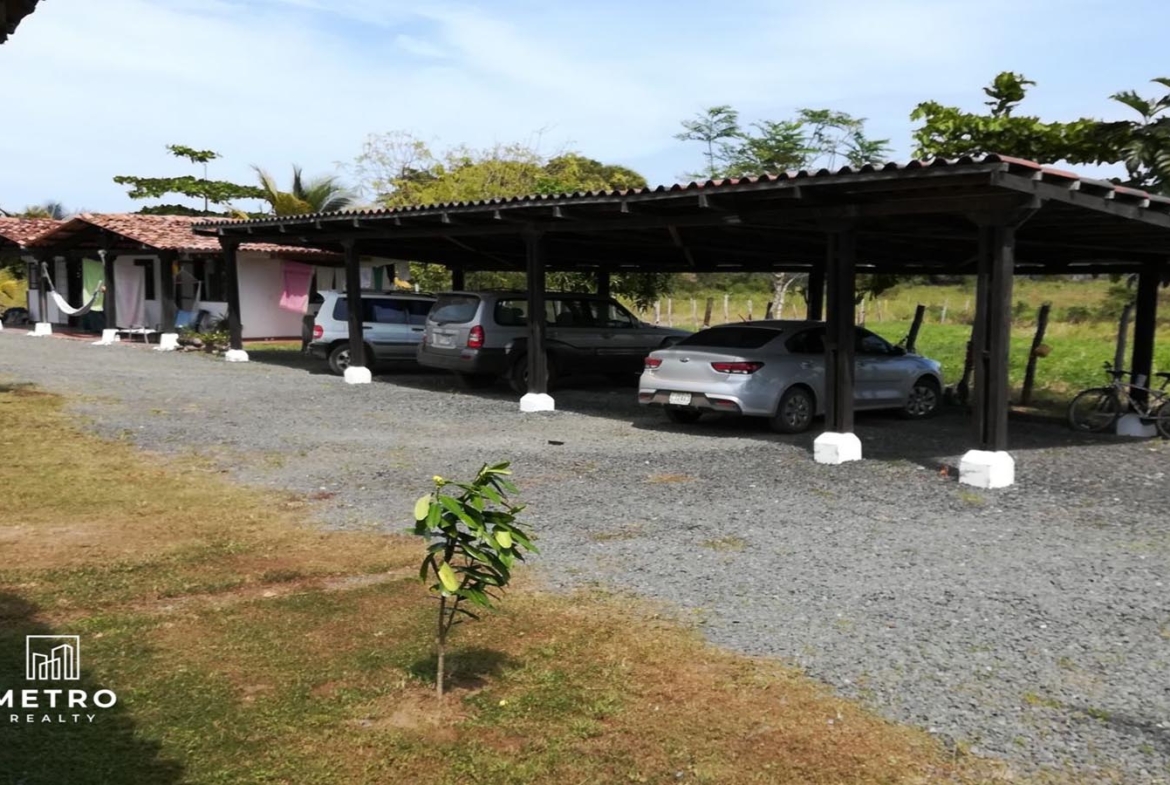 pedasi los santos panama parking garage