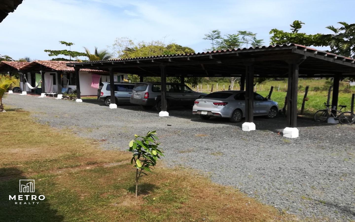 pedasi los santos panama parking garage