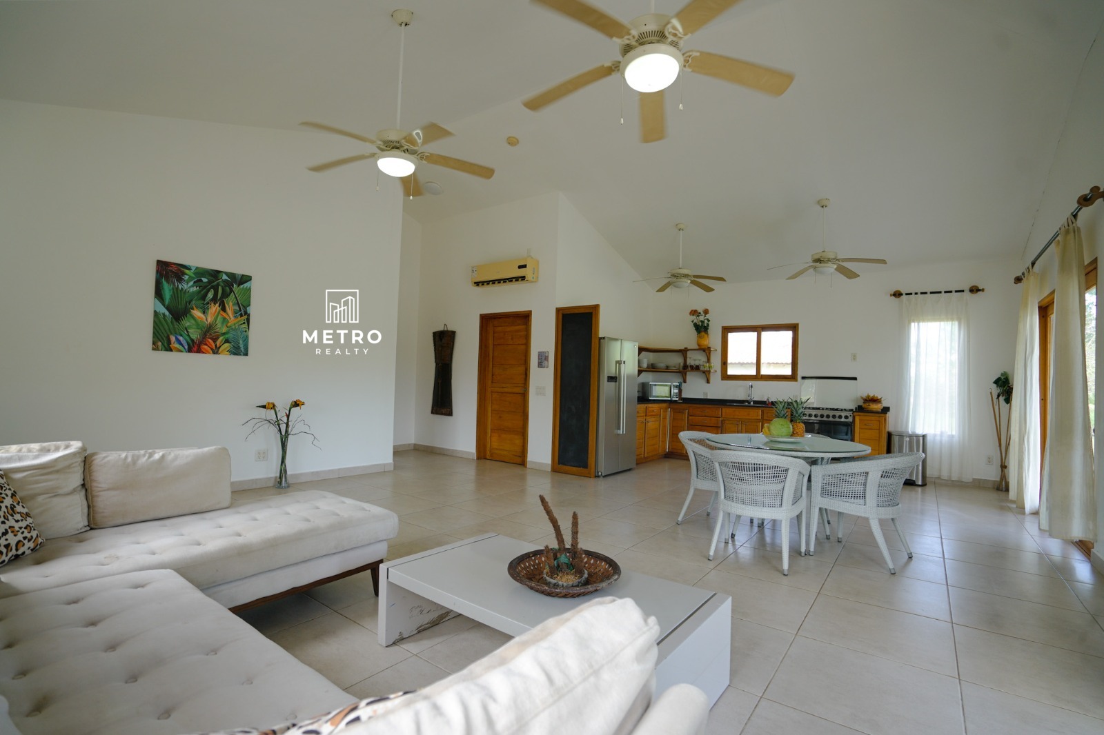 single house for sale in Pedasi Panama living room and kitchen