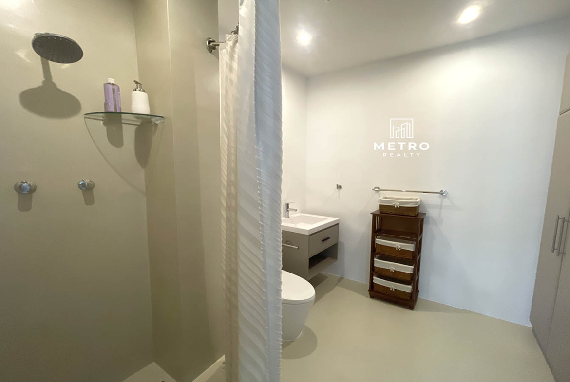 Apartments for Sale Casco Viejo Panama bathroom