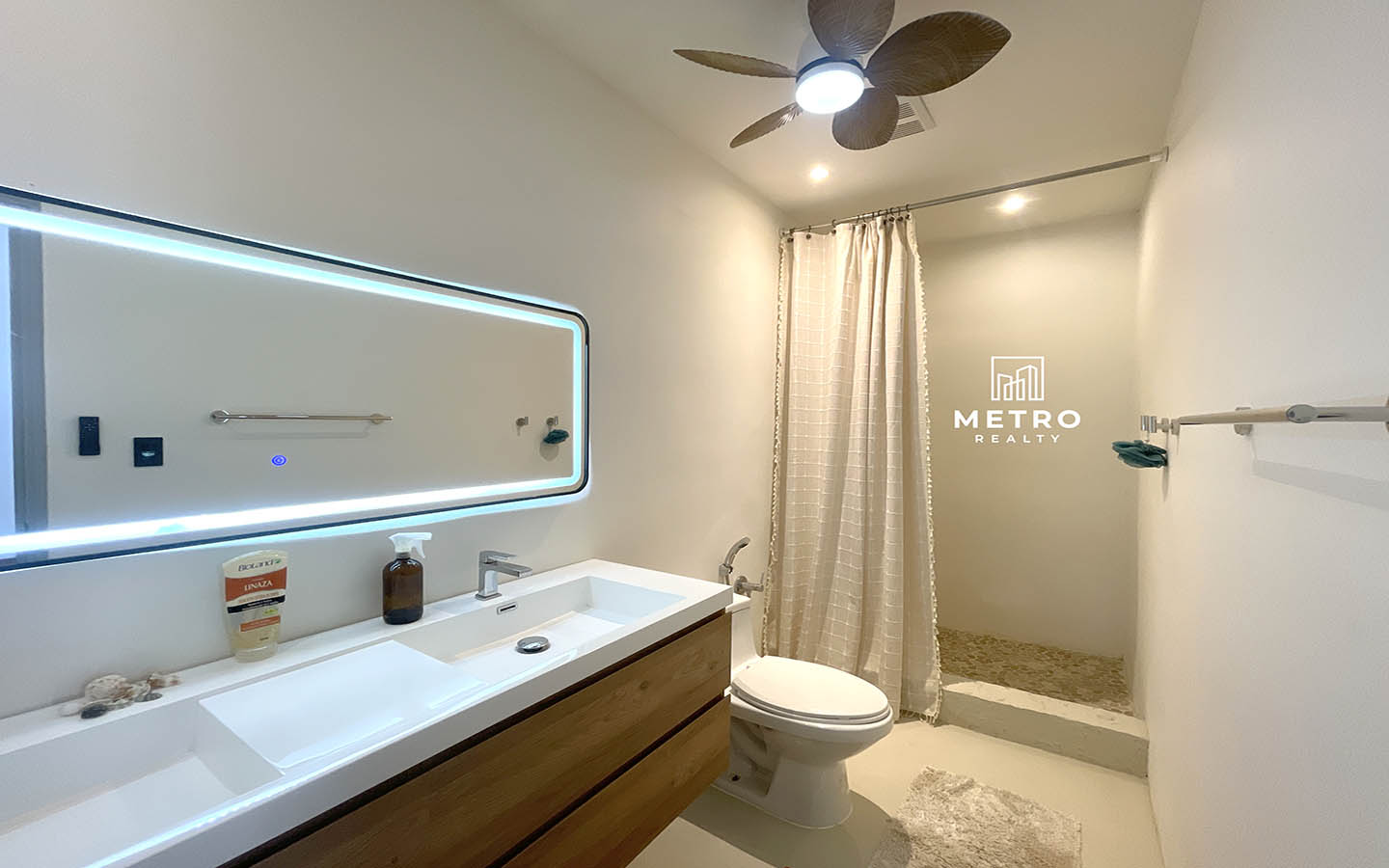 Apartments for Sale Casco Viejo Panama modern bathroom