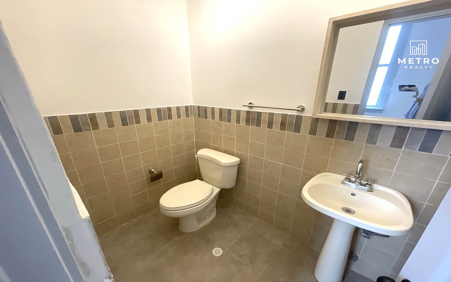 Apartments for Sale Casco Viejo Panama social bathroom