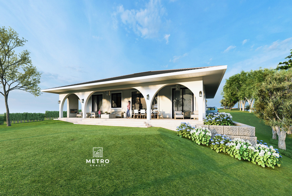 Hortensia Model for Sale at Lucero Golf Country Club back